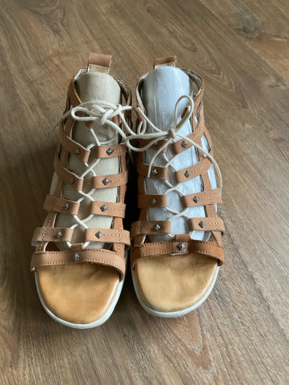 The Flexx Women's Tan Lace-Up Gladiator Sandals